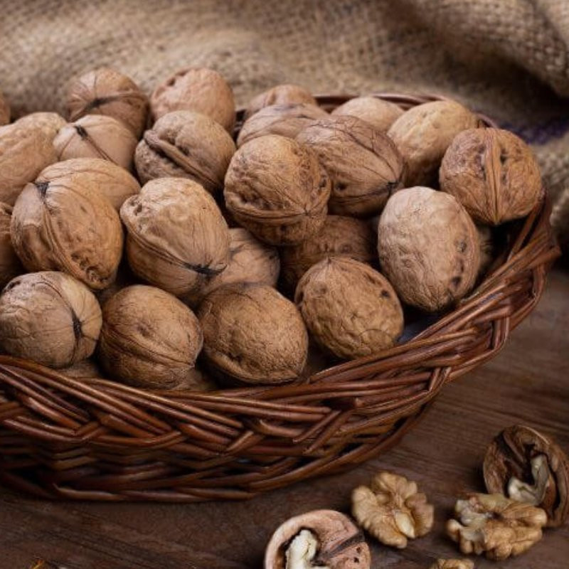 Akhrot (Walnuts with Shell)