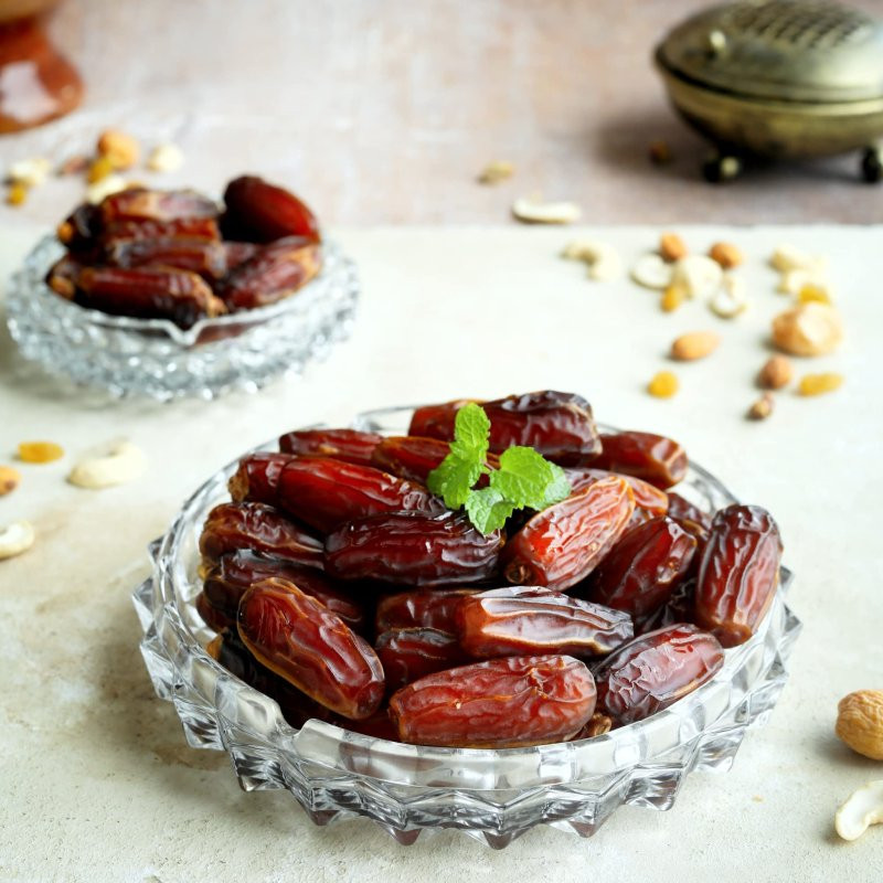 Mabroom Dates